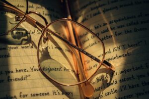 The Art of Drawing Readers In: Your attractive post title goes here